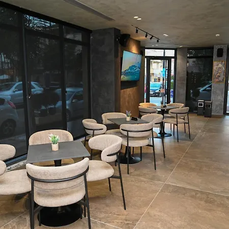 Ermes Luxury 4* Дуррес