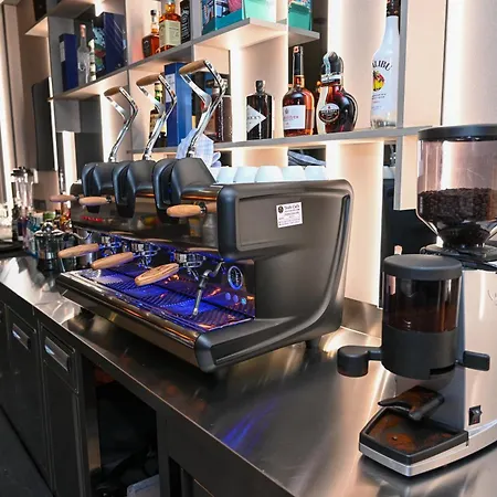 Ermes Luxury 4* Дуррес