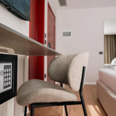 Ermes Luxury
