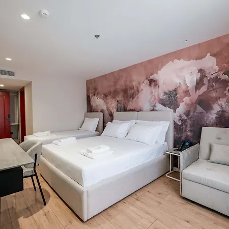 Отель Ermes Luxury Дуррес